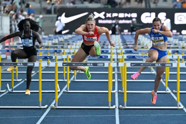 Birmingham: Leichtathletik-Star stürzt heftig und bricht in Tränen aus