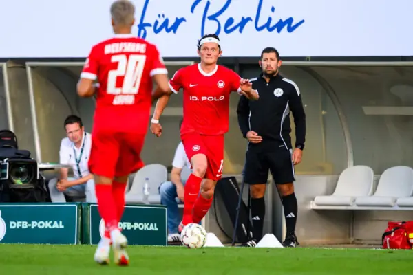 Wolfsburg besiegt Altglienicke im DFB-Pokal nach Elfmeterschießen